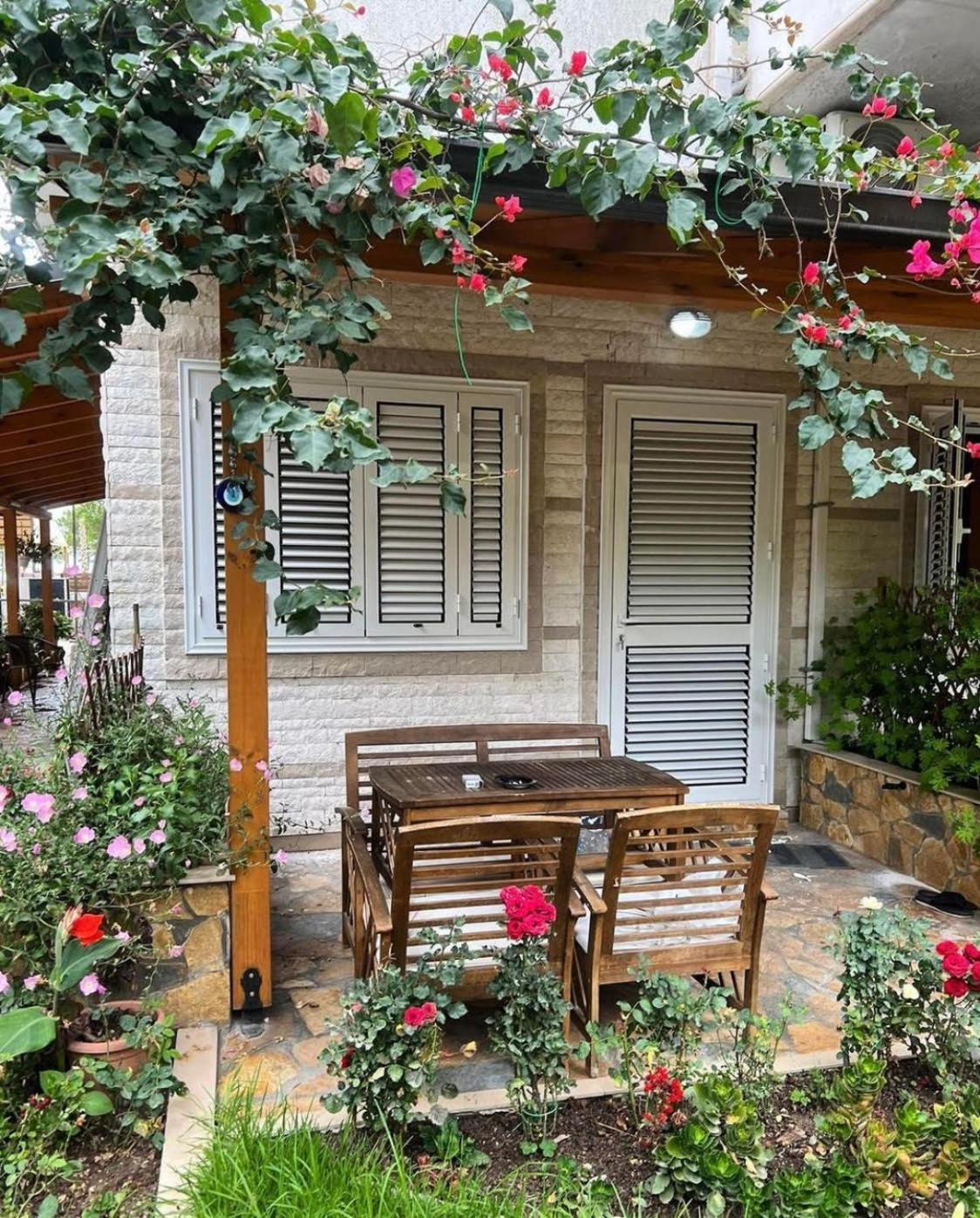 Guest Room Angolo Toscano Vlore Luaran gambar